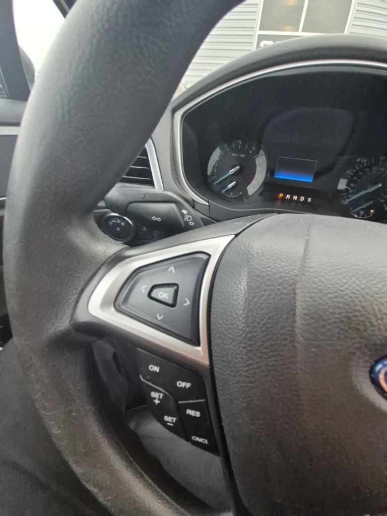 Used 2013 Ford Fusion SE FWD image 20