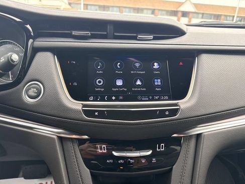 Certified 2024 Cadillac XT5 Luxury w/ LPO, Floor Liner Package AWD/4WD image 43