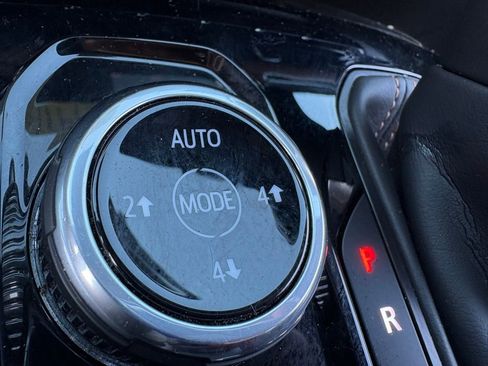 Used 2023 GMC Canyon AT4 image 34