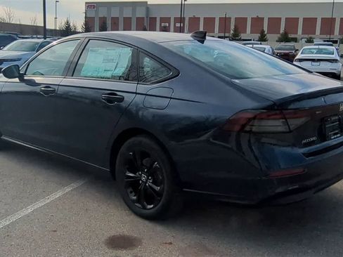 New 2025 Honda Accord SE image 6