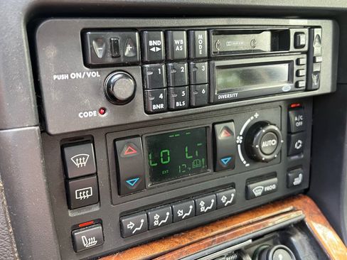 Used 1999 Land Rover Range Rover SE AWD/4WD image 30