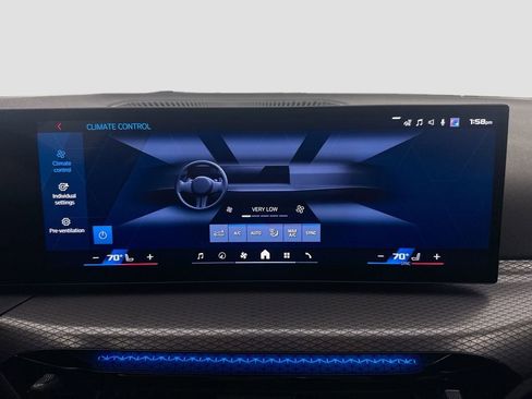 Used 2025 BMW M2 image 16