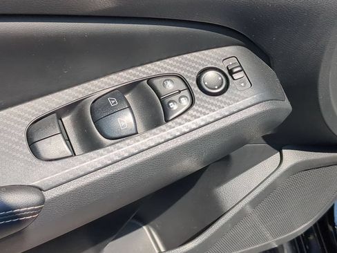 Used 2025 Nissan Altima 2.5 SV FWD image 13
