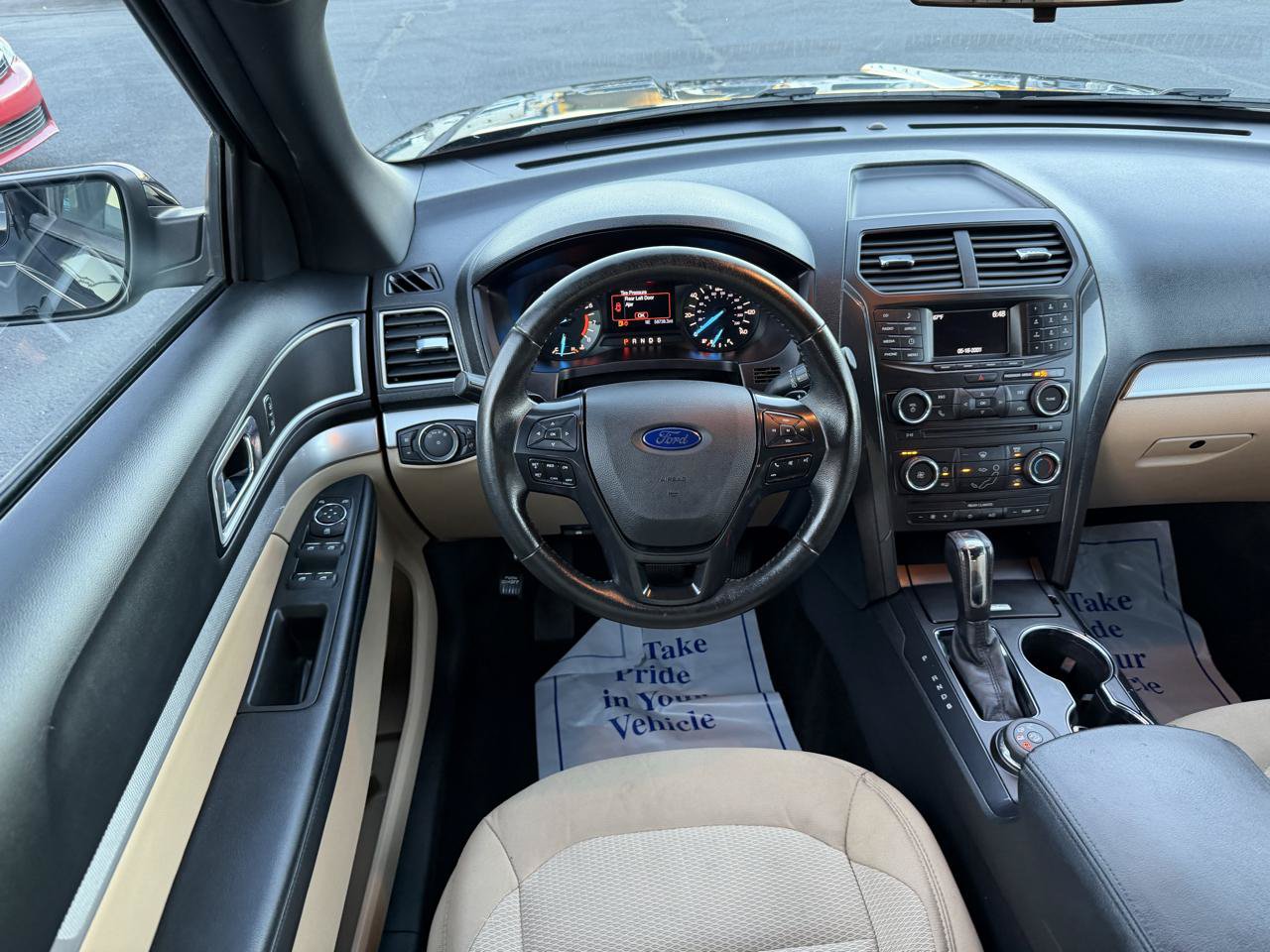 Used 2017 Ford Explorer XLT AWD/4WD image 14