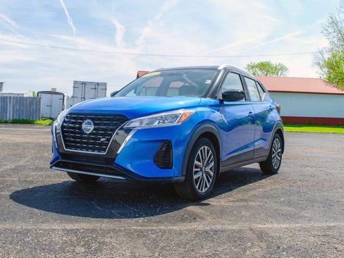 Used 2021 Nissan Kicks SV FWD image 7