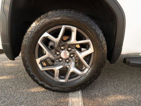 Used 2023 GMC Sierra 1500 SLT w/ SLT Premium Package image 47