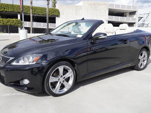 Used 2012 Lexus IS 250C image 4