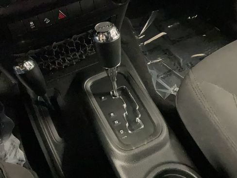 Used 2017 Jeep Wrangler Unlimited Sport w/ Quick Order Package 24S AWD/4WD image 25