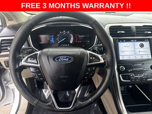 Used 2019 Ford Fusion SEL image 15