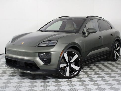 Used 2025 Porsche Macan 4 Electric image 1