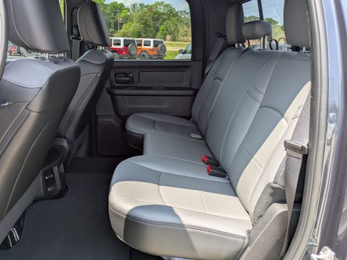 New 2026 RAM 2500 Tradesman AWD/4WD image 10