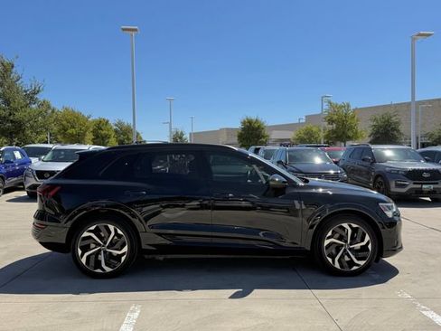 Used 2024 Audi Q8 e-tron Prestige w/ Prestige Package AWD/4WD image 7