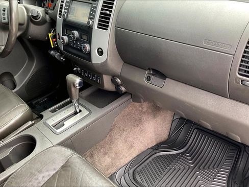 Used 2014 Nissan Frontier PRO-4X w/ Pro-4x Luxury Package image 20