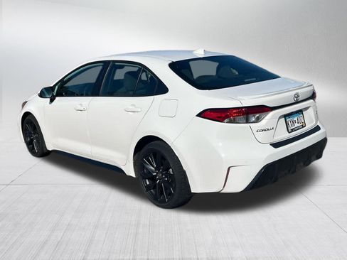 Used 2023 Toyota Corolla SE w/ Carpet Mat Package (TMS) FWD image 4