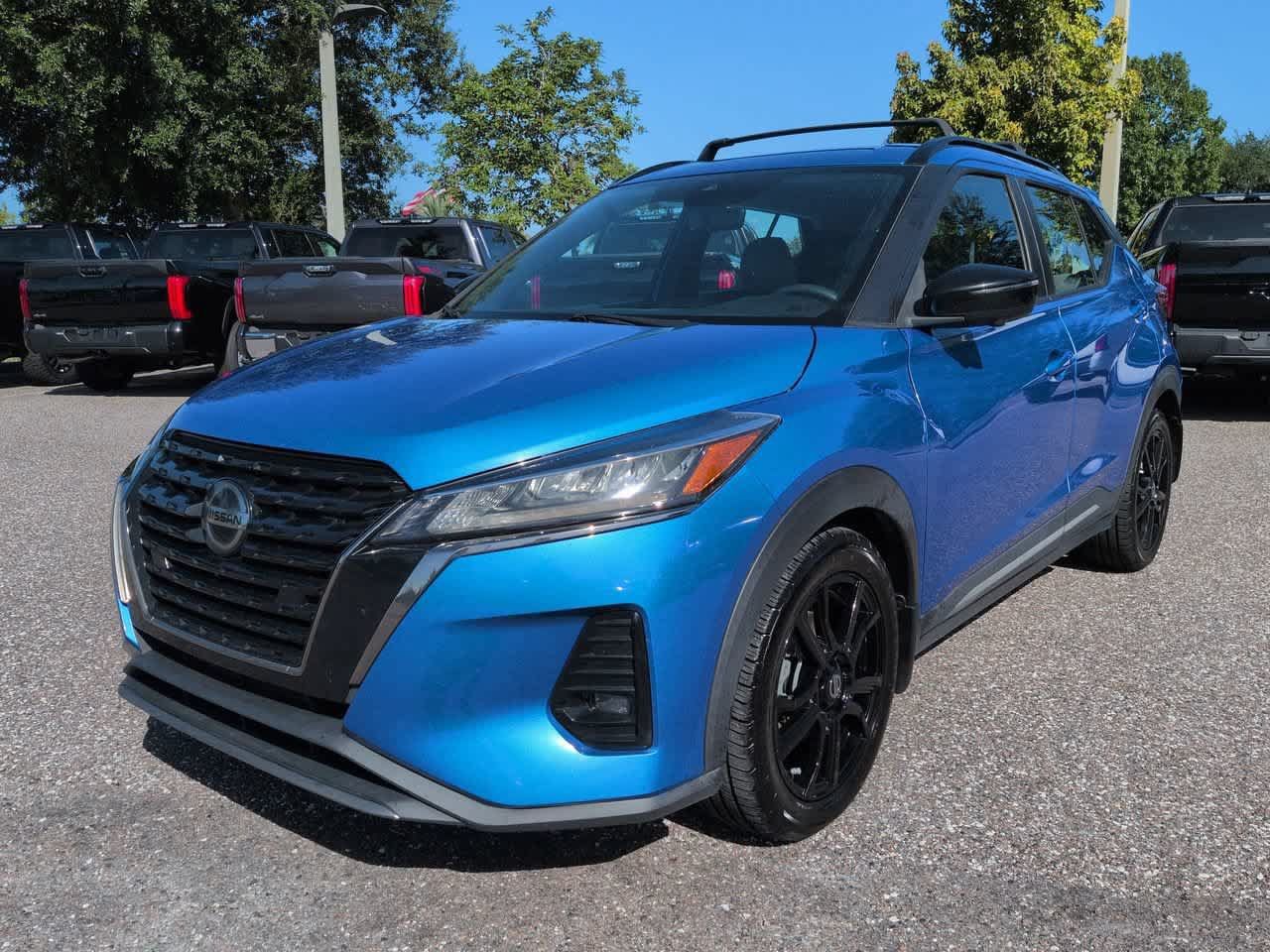 Used 2021 Nissan Kicks SR w/ SR Premium Package FWD image 2