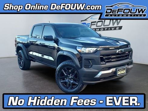 Used 2024 Chevrolet Colorado Trail Boss image 1