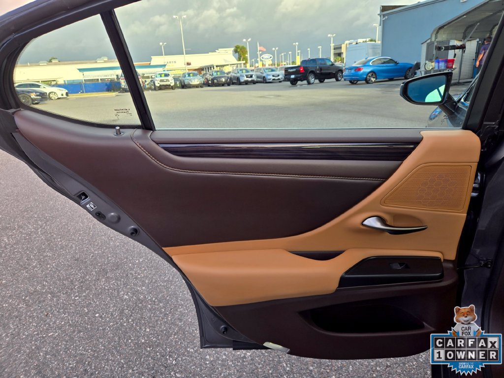 Used 2020 Lexus ES 300h w/ Premium Package FWD image 50
