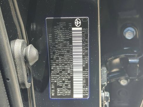 Used 2025 Toyota Corolla LE FWD image 27