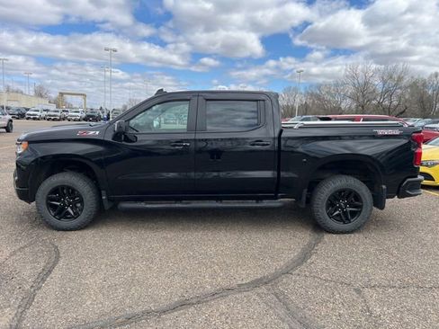 Used 2022 Chevrolet Silverado 1500 LT Trail Boss w/ LT Trail Boss Premium Package AWD/4WD image 5