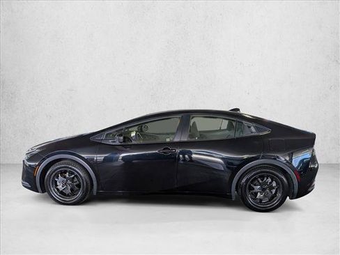 Used 2024 Toyota Prius LE FWD image 9