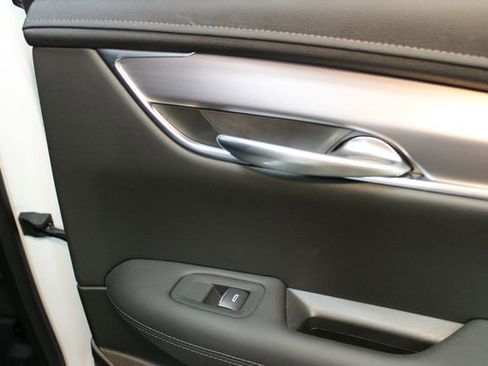 Used 2024 Cadillac XT5 Luxury FWD image 13