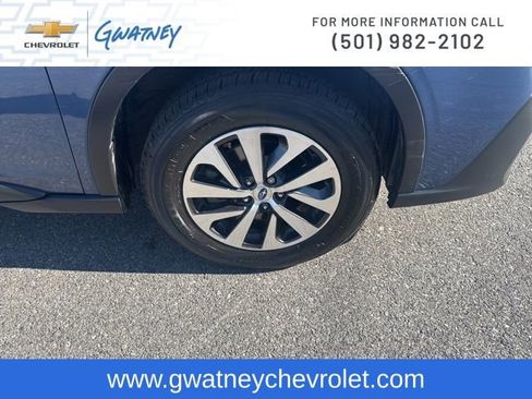 Used 2022 Subaru Outback Premium image 12