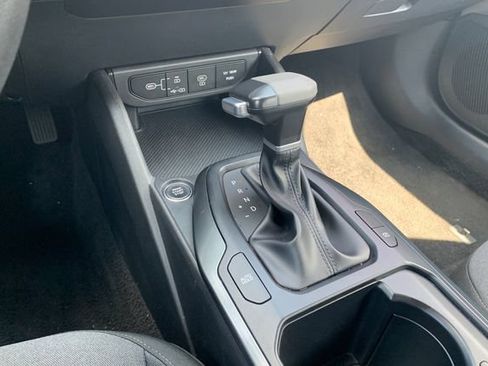 Used 2025 Kia K4 FWD image 22