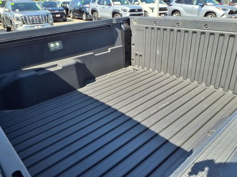 Certified 2025 Toyota Tacoma TRD Off-Road AWD/4WD image 10