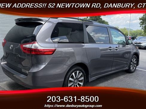 Used 2019 Toyota Sienna XLE Premium AWD/4WD image 5