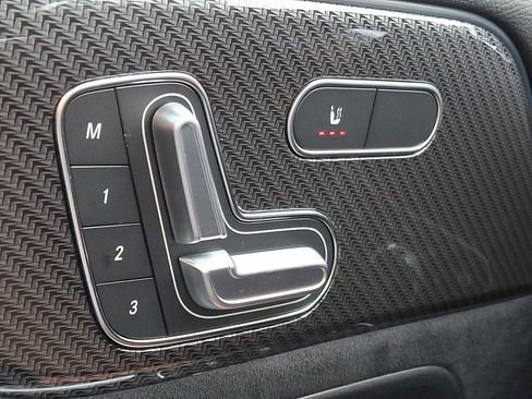 Used 2023 Mercedes-Benz GLB 35 AMG 4MATIC image 24