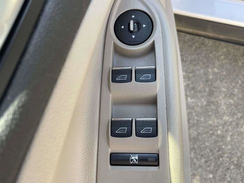 Used 2014 Ford Escape SE w/ Equipment Group 201A image 16