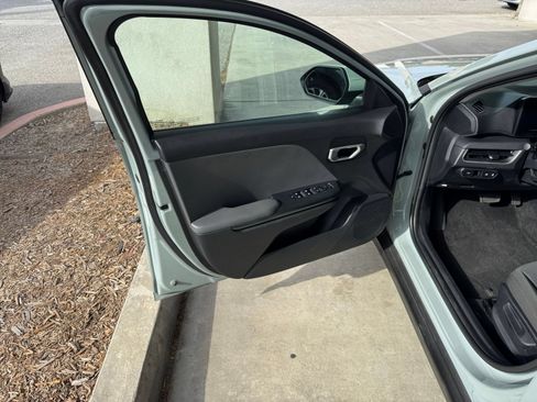 Used 2025 Kia K4 FWD image 18