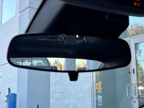 Used 2024 Chevrolet Malibu LT image 25