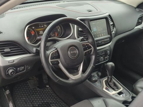 Used 2018 Jeep Cherokee Trailhawk w/ Comfort/Convenience Group image 14