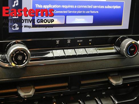 Used 2024 Chevrolet Colorado W/T w/ Technology Package image 20