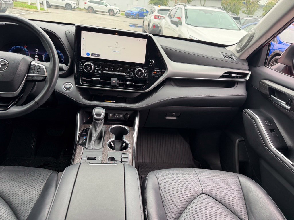 Used 2023 Toyota Highlander Platinum FWD image 21