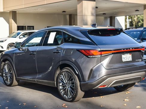 Used 2024 Lexus RX 450h AWD w/ Luxury Package image 4