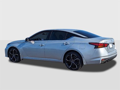 New 2025 Nissan Altima 2.5 SR image 3