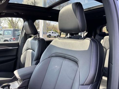 New 2026 Jeep Grand Cherokee L Limited AWD/4WD image 16