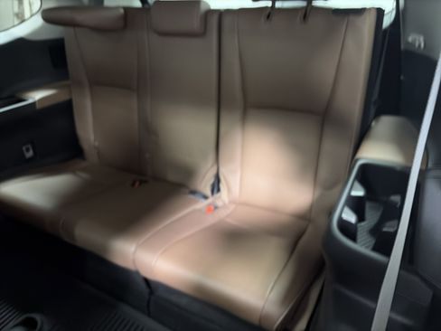 Used 2025 Toyota Grand Highlander AWD image 30