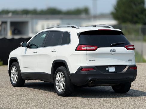 Used 2017 Jeep Cherokee Latitude w/ Safety/Convenience Group AWD/4WD image 10