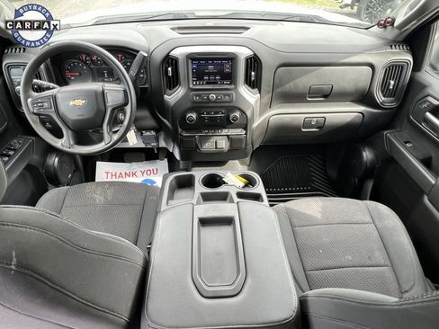 Used 2020 Chevrolet Silverado 1500 Custom w/ Custom Value Package image 2