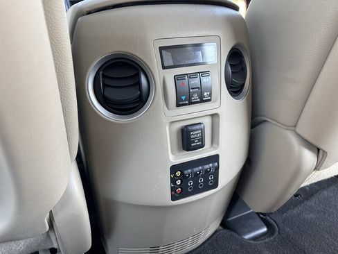 Used 2015 Honda Pilot Touring image 37