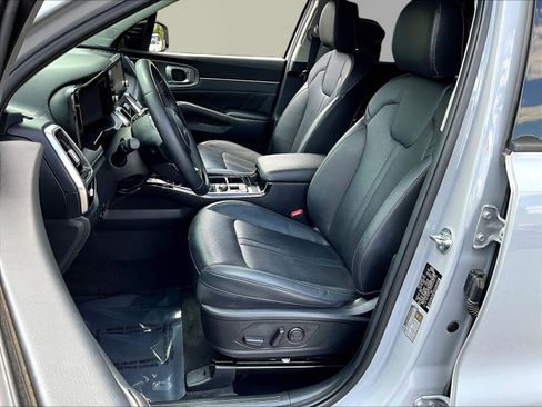Used 2023 Kia Sorento SX FWD image 21