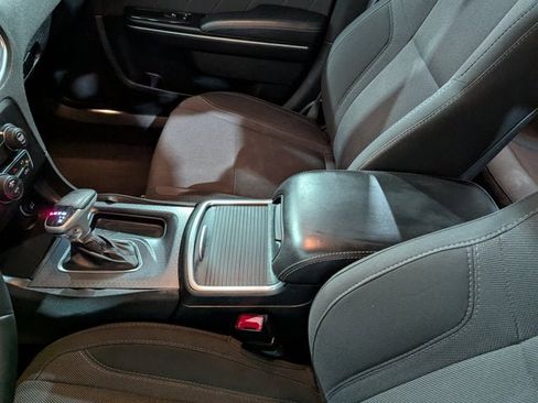 Used 2015 Dodge Charger R/T image 37