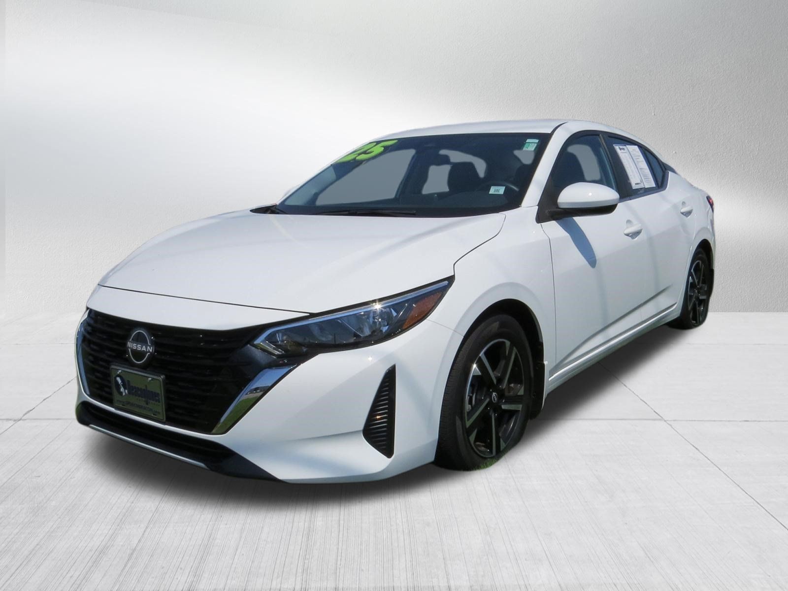 Used 2025 Nissan Sentra SV FWD image 7