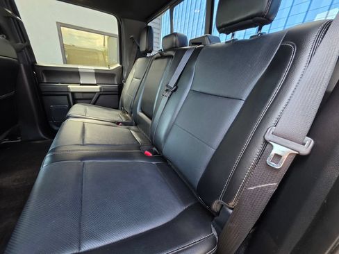 Used 2017 Ford F150 Lariat w/ Equipment Group 502A Luxury AWD/4WD image 8