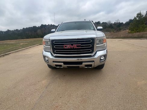 Used 2015 GMC Sierra 2500 SLT w/ Suspension Package, Off-Road image 6