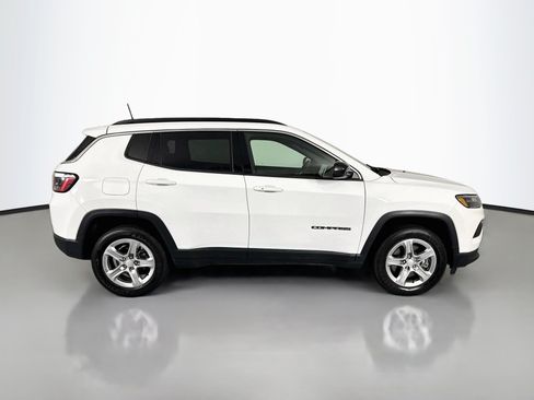 Used 2023 Jeep Compass Latitude AWD/4WD image 4