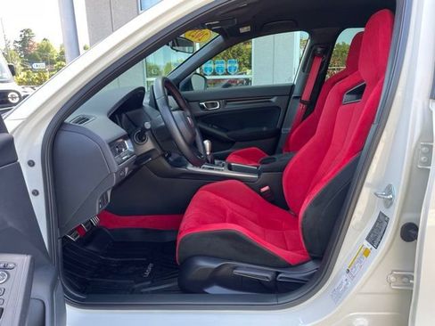 Used 2025 Honda Civic Type R image 11